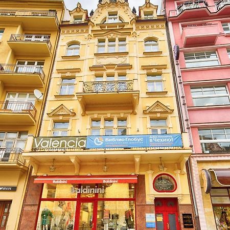 Apartments Valencia Karlsbad Buitenkant foto