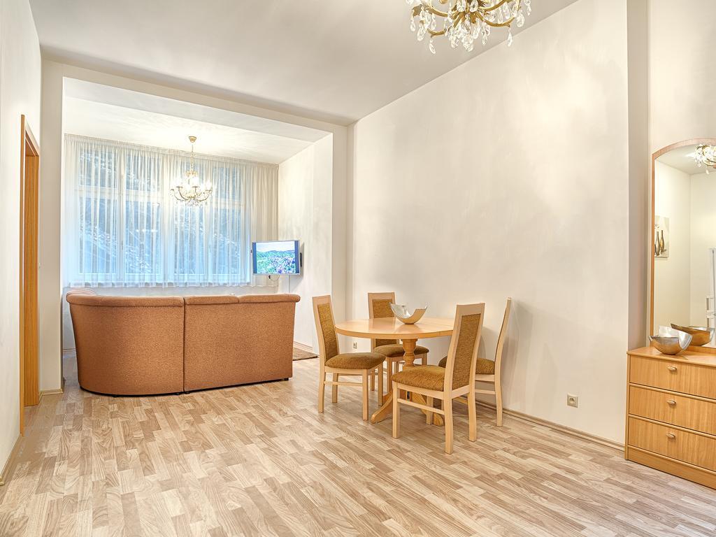 Apartments Valencia Karlsbad Kamer foto