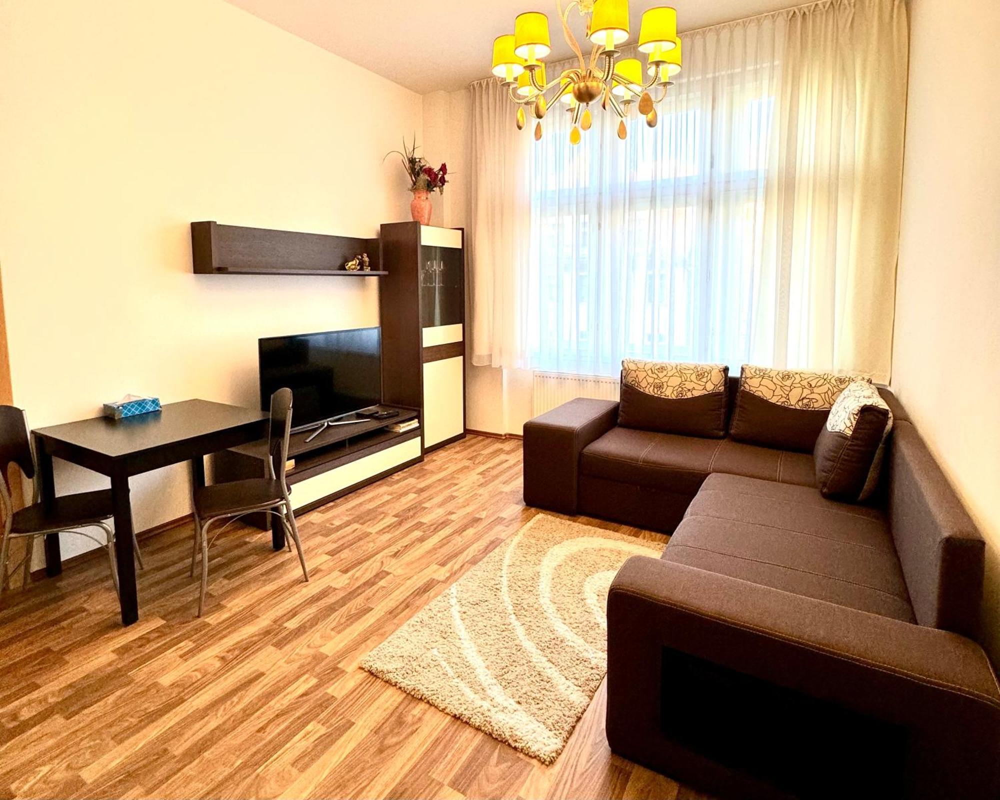 Apartments Valencia Karlsbad Buitenkant foto