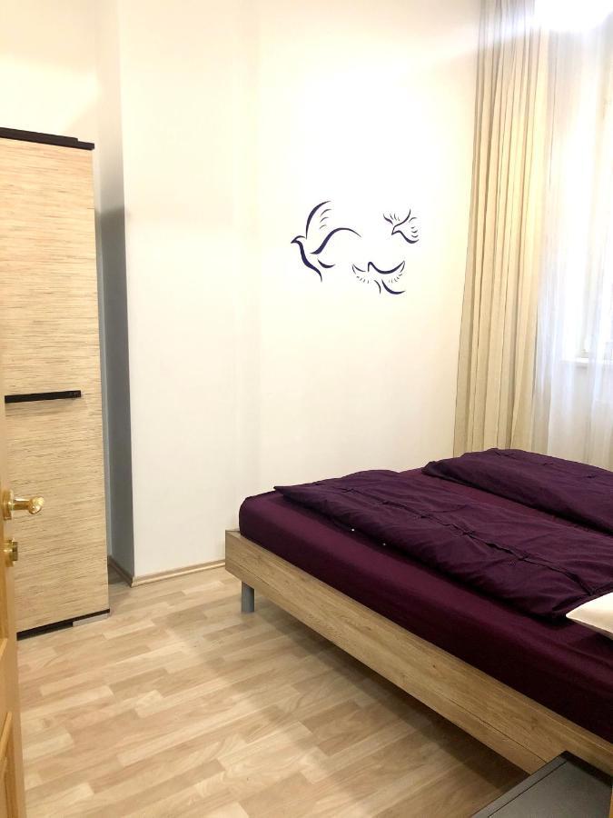 Apartments Valencia Karlsbad Buitenkant foto